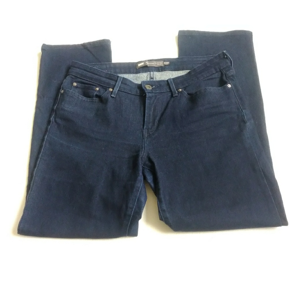 Levi Slight Curve Classic Rise Straight Fit